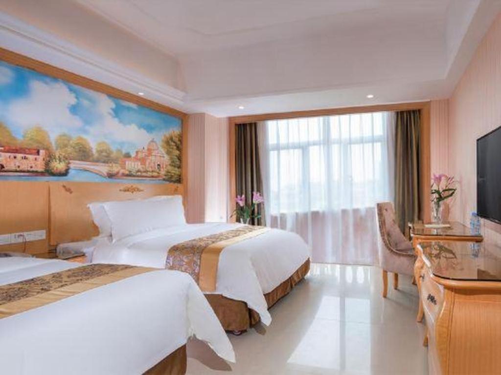 Vienna Classic Hotel Guangdong Yangxi Moon Bay Eksteriør billede