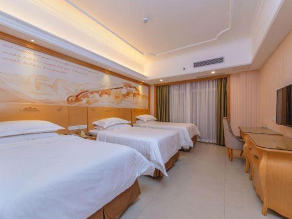 Vienna Classic Hotel Guangdong Yangxi Moon Bay Eksteriør billede